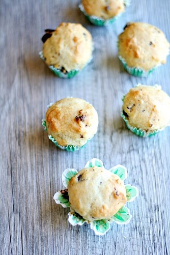 Irish Soda Bread Muffins with Green Tea and Dark Chocolate